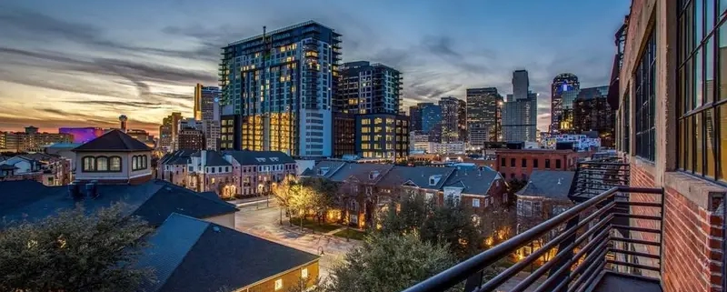 Discover the allure of Dallas real estate with its booming economy, diverse neighborhoods, and investment potential. Your dream home awaits!