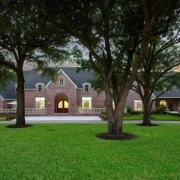 ashs103123-1 The highlight of the home is a 65,000-gallon indoor pool with an adjacent living space and kitchen. The pool room has its own dehumidifier.