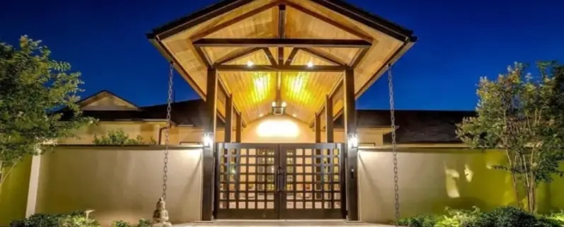 Fort Worth is the fastest-growing city in TX, and by the looks of the homes on the market, there are plenty of options for those looking to relocate.