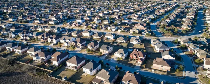 Texas has the third cheapest house prices in 2023 with a price drop on average 0.42%, saving buyers around $1,241 per purchase.